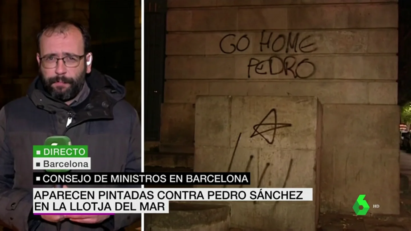 Pintadas contra Sánchez en la sede donde se celebrará el Consejo de Ministros Pintadas contra Sánchez en la sede donde se celebrará el Consejo de Ministros