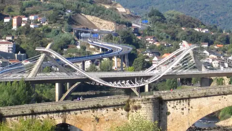 Proyecto piloto de test rápidos de coronavirus en las farmacias de Ourense Puente del Milenio de Orense