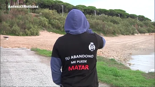 Habla el funcionario al que intentó apuñalar en prisión el asesino de Laura Luelmo: "Partió un palo y lo usó como puñal contra mí" Habla el funcionario al que intentó apuñalar en prisión el asesino de Laura Luelmo: "Partió un palo y lo usó como puñal contra mí"