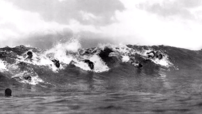 Surf sin tabla, o el Kaha Nalu: la historia de uno de los deportes más antiguos del mundo