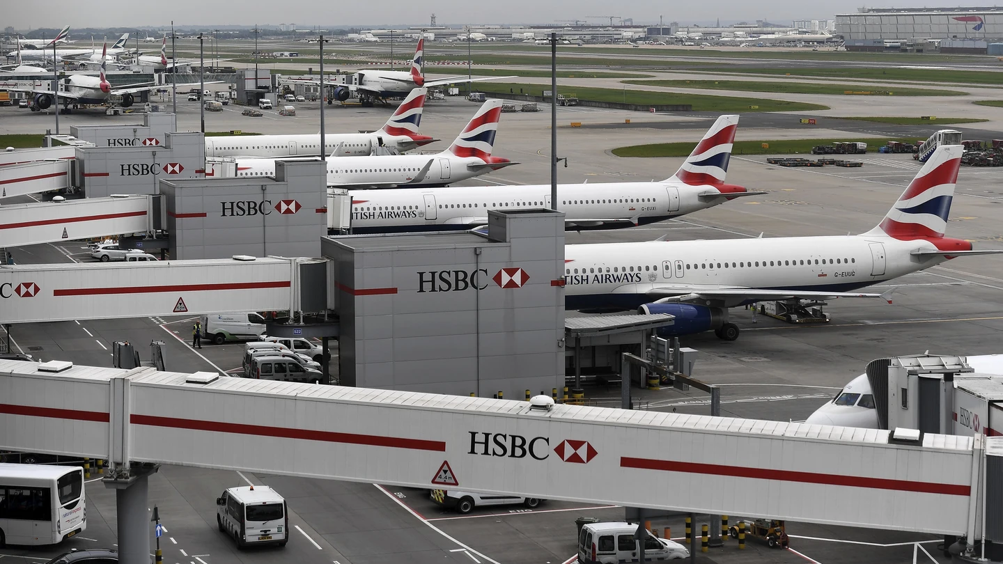 Varios aviones de la compañía británica British Airways. Varios aviones de la compañía británica British Airways.