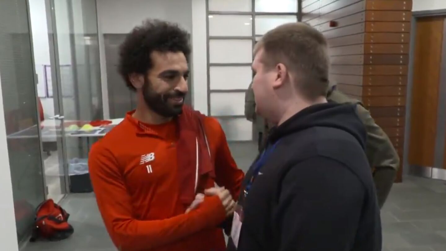 Salah conoce a Michael Kearney