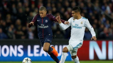 Mbappé, durante un partido contra el Real Madrid