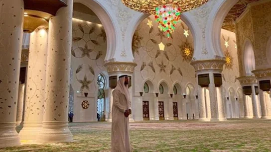Sergio Ramos en la mezquita Sheikh Zayed Sergio Ramos en la mezquita Sheikh Zayed