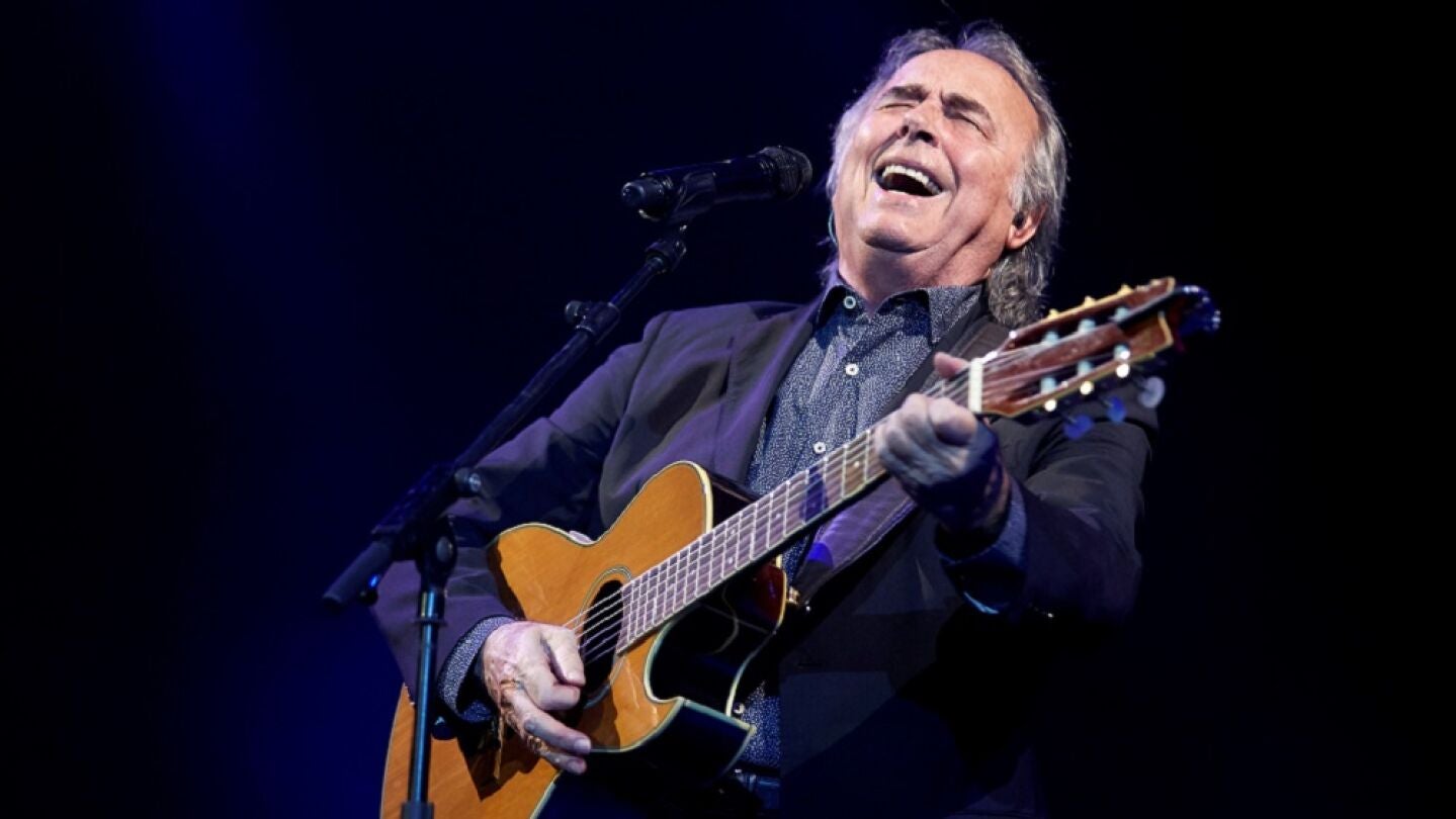 Serrat en concierto en Barcelona