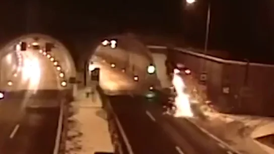 Un conductor sobrevive a un tremendo accidente en Eslovaquia: sólo acaba con heridas leves Un conductor sobrevive a un tremendo accidente en Eslovaquia: sólo acaba con heridas leves