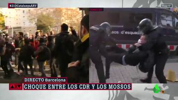 Cargas policiales contra los CDR en varios puntos de Barcelona que protestan contra el Consejo de Ministros 