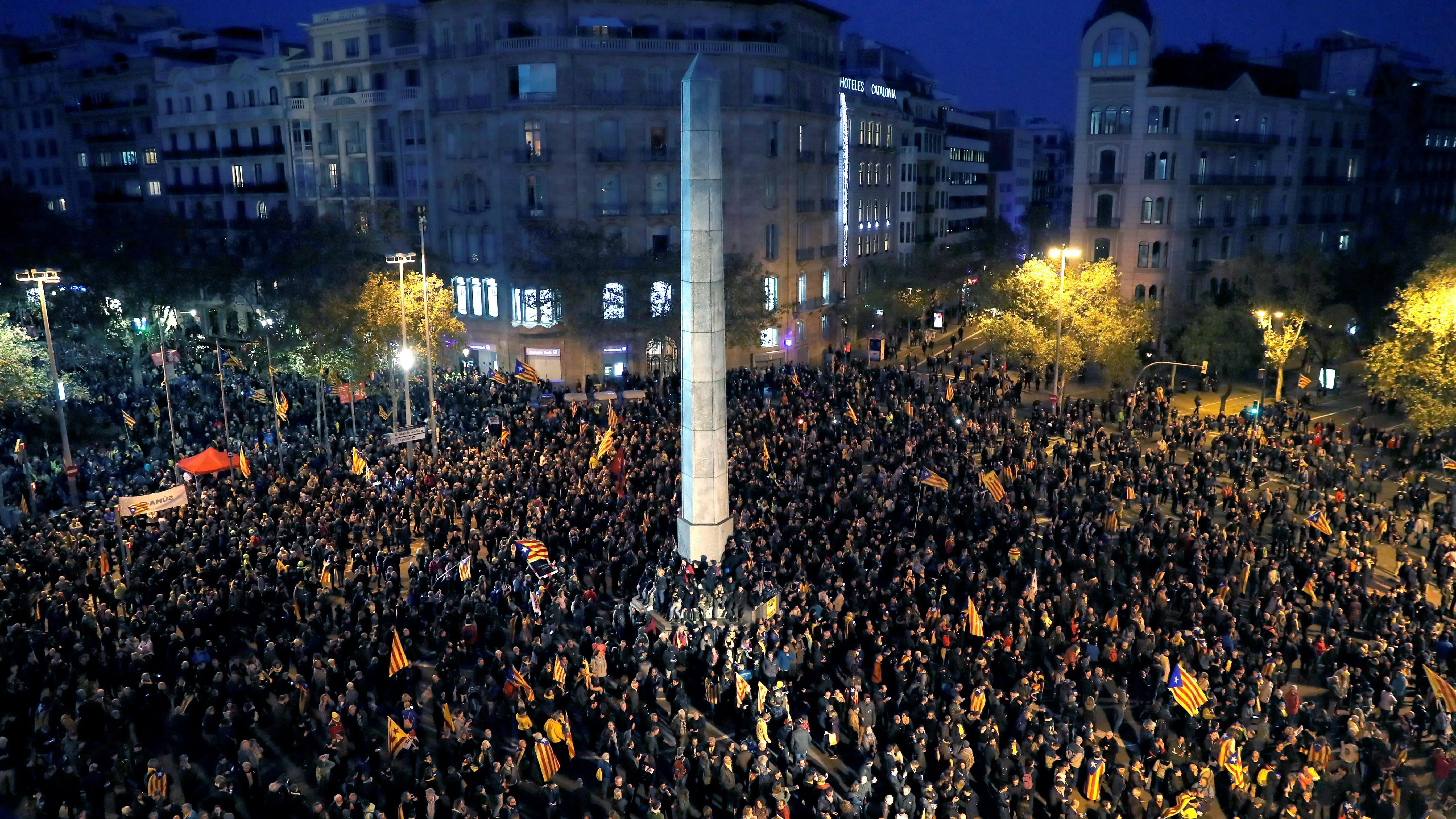 Manifestación de los independentistas tras el Consejo de Ministros en Barcelona