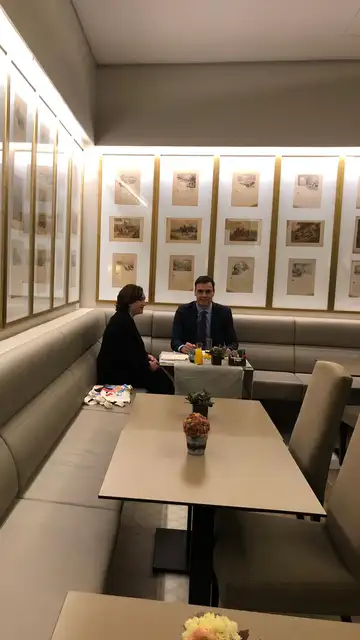 Pedro Sánchez se reúne con Ada Colau en Barcelona Pedro Sánchez se reúne con Ada Colau en Barcelona