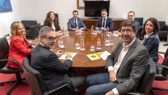 Imagen de los equipos negociadores de PP y Ciudadanos en Andalucía Imagen de los equipos negociadores de PP y Ciudadanos en Andalucía