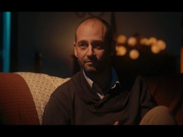 La presión y falta de información de los trabajadores de banca: "Hice que mi madre perdiera 1.000 euros en bonos subordinados" La presión y falta de información de los trabajadores de banca: "Hice que mi madre perdiera 1.000 euros en bonos subordinados"
