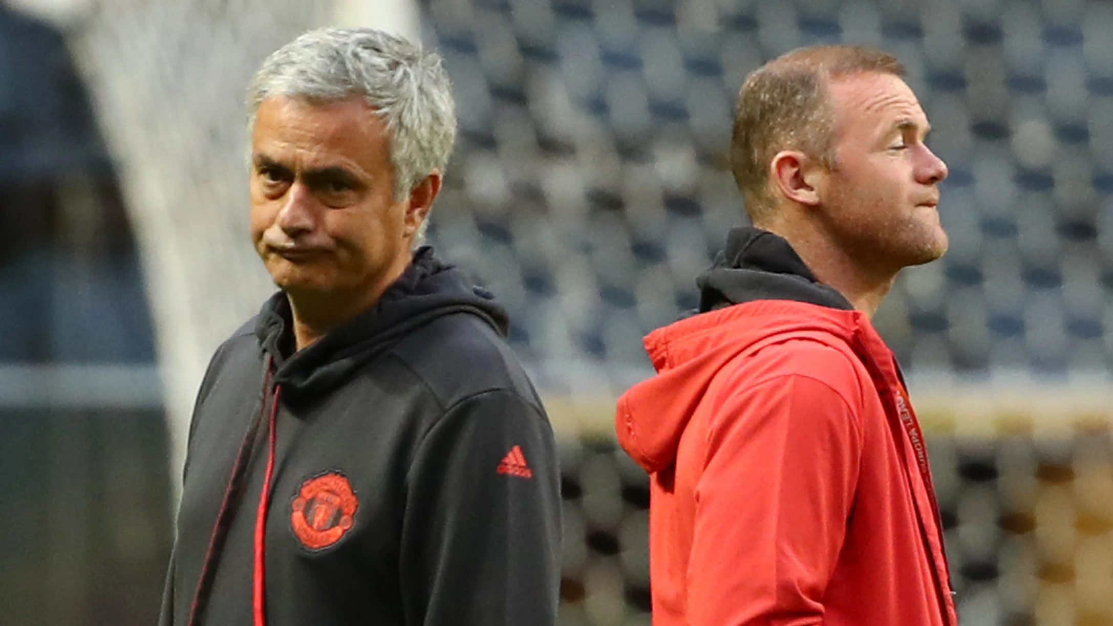 Mourinho y Rooney, durante un entrenamiento del Manchester United