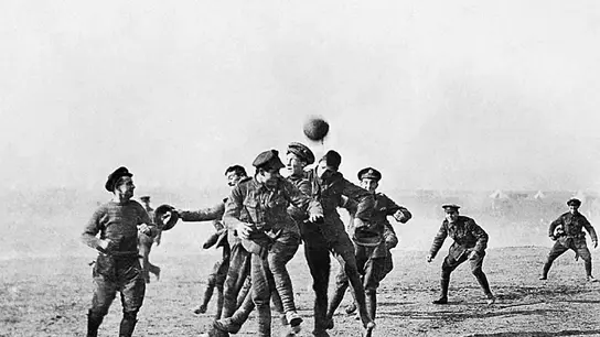 Imagen del partido que disputaron aliados y alemanes en la Primera Guerra Mundial Imagen del partido que disputaron aliados y alemanes en la Primera Guerra Mundial