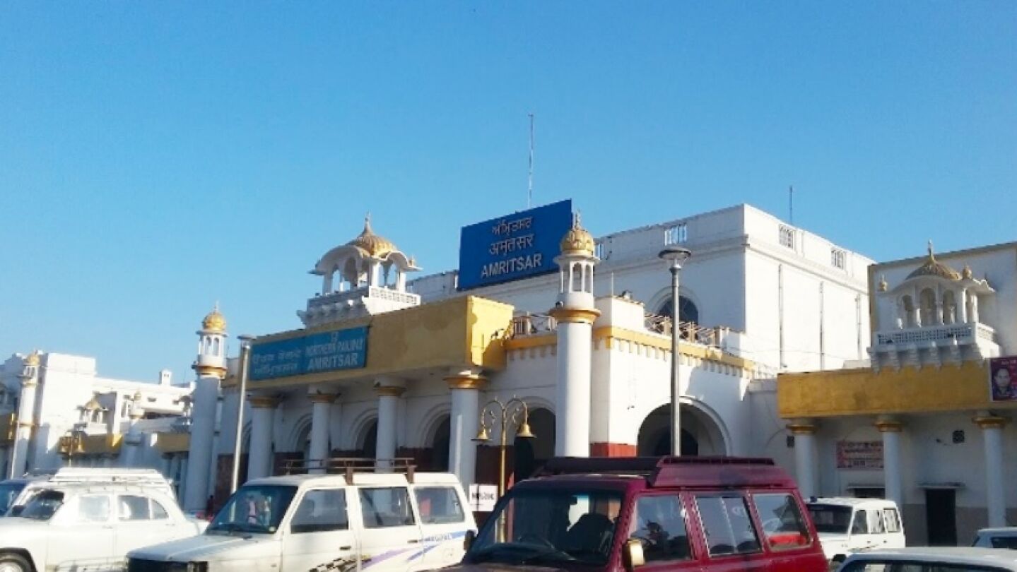La estaci&oacute;n de Amritsar en la que fue encontrado el peque&ntilde;o