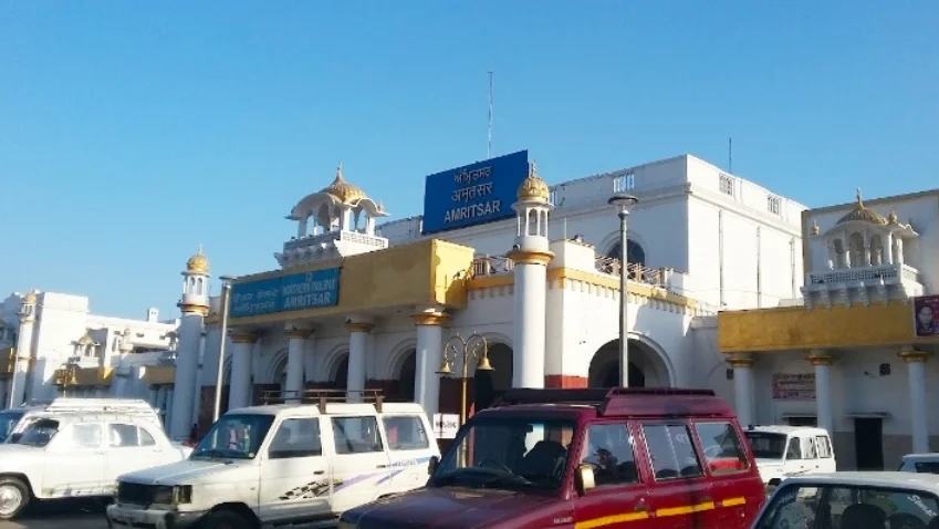 La estación de Amritsar en la que fue encontrado el pequeño