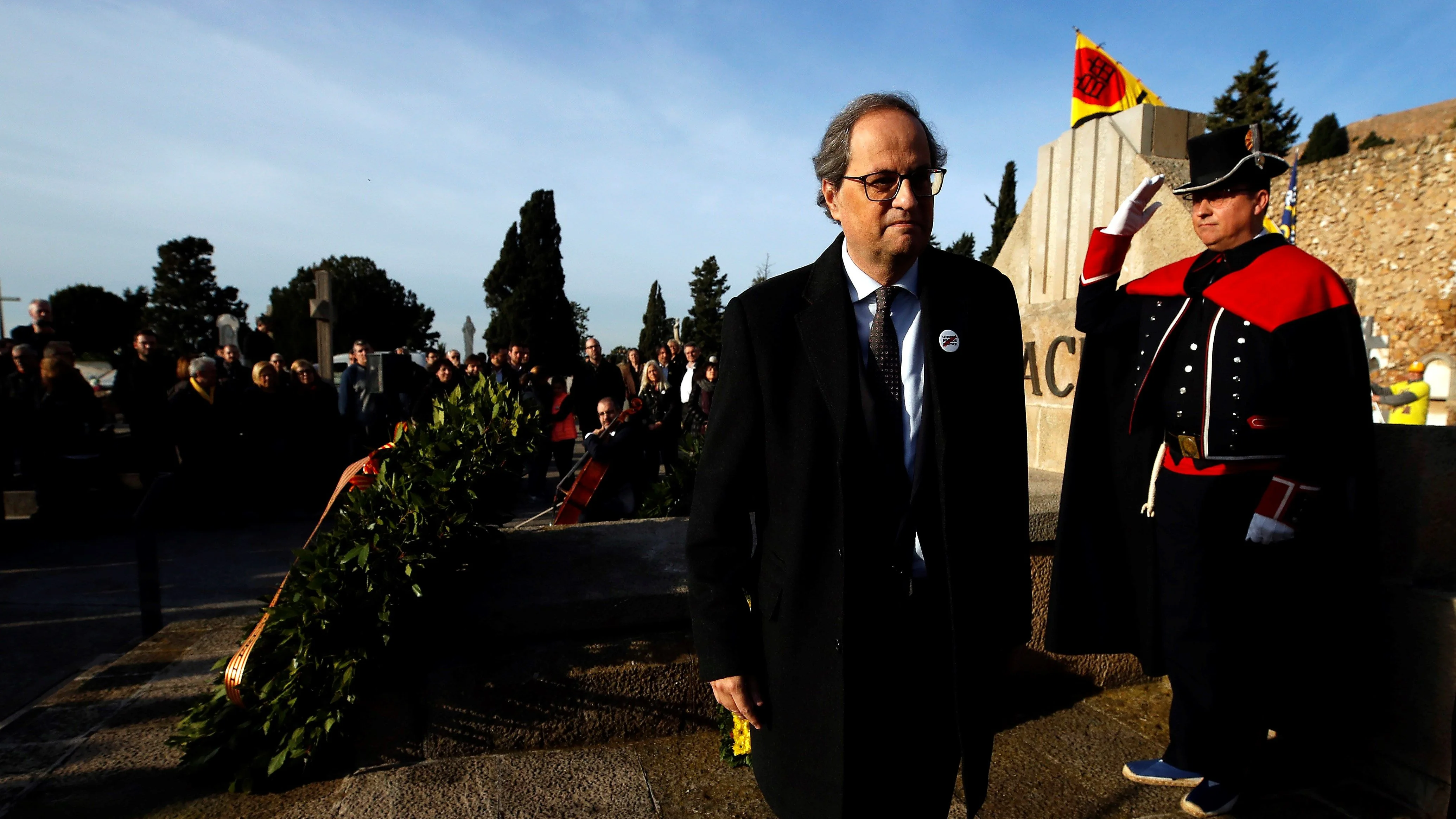 El presidente de la Generalitat, Quim Torra, en la tradicional ofrenda floral a la tumba de Francesc Macià