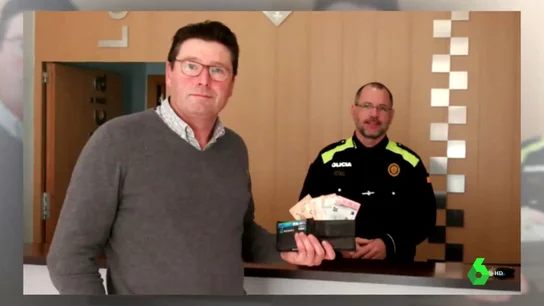 Un hombre sin hogar devuelve una cartera perdida con 1.000 euros Un hombre sin hogar devuelve una cartera perdida con 1.000 euros