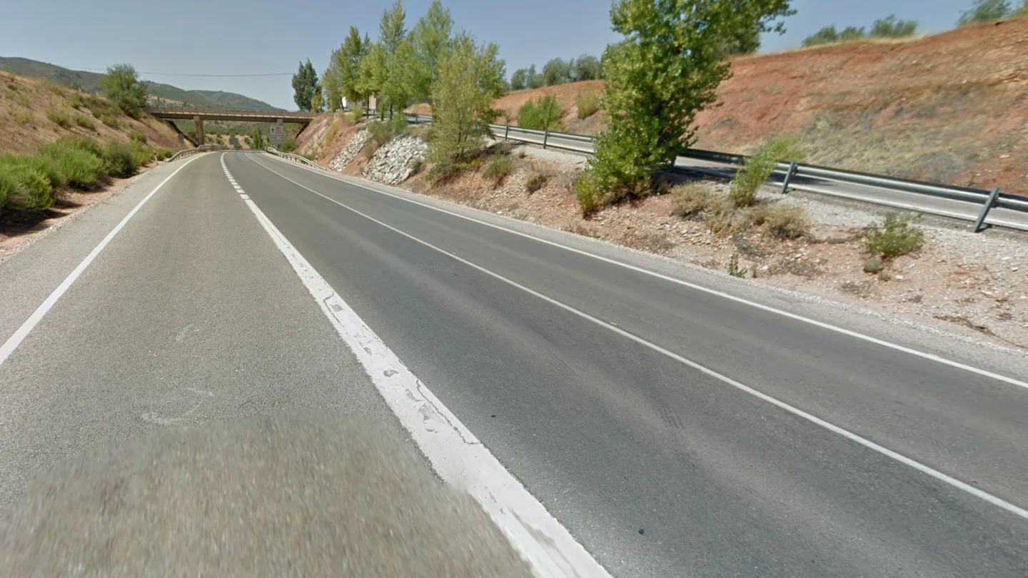 Carretera N-322 a su paso por Puente de Génave. Carretera N-322 a su paso por Puente de Génave.