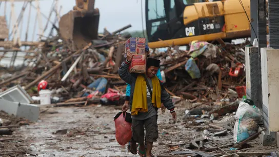 Tsunami en Indonesia Tsunami en Indonesia