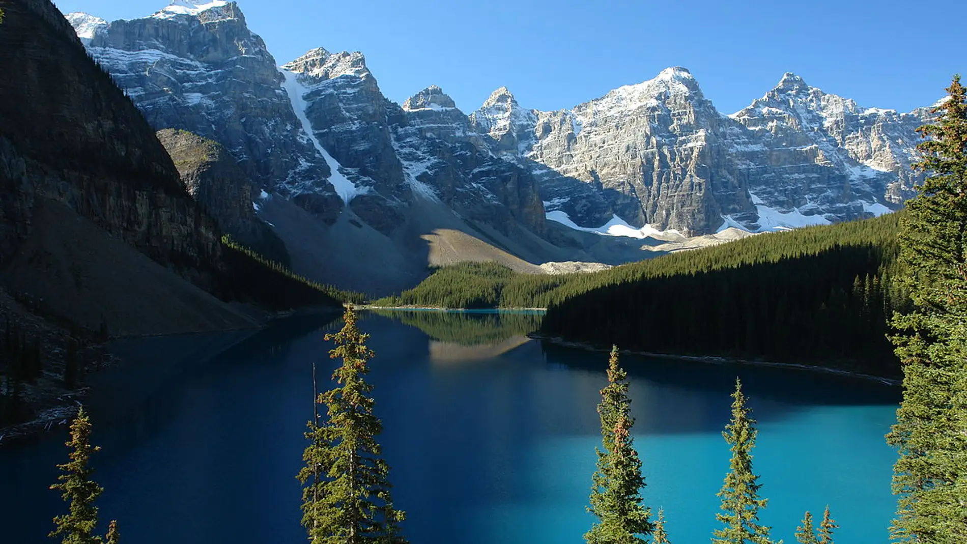 Valle de los Diez Picos y lago Moraine, Alberta, Canadá