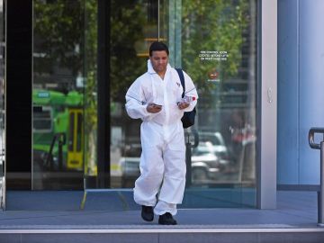 Investigan paquetes sospechosos en los consulados extranjeros en la ciudad de Melbourne y Canberra Investigan paquetes sospechosos en los consulados extranjeros en la ciudad de Melbourne y Canberra
