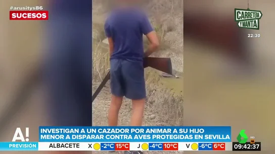 Un cazador anima a su hijo a disparar contra aves protegidas Un cazador anima a su hijo a disparar contra aves protegidas