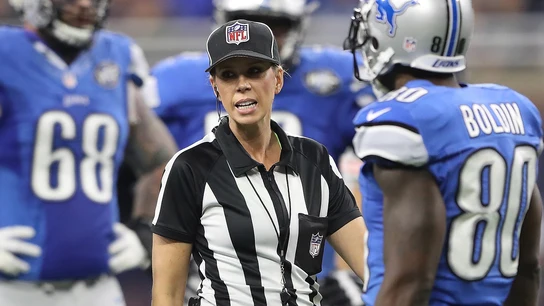 Sarah Thomas, en un partido de la NFL Sarah Thomas, en un partido de la NFL