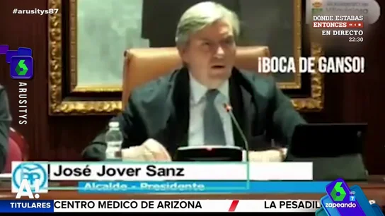 Boca de ganso, ignorante, golfo, cínica, mentirosa... Zapeando recoge los insultos de un alcalde del PP a la oposición Boca de ganso, ignorante, golfo, cínica, mentirosa... Zapeando recoge los insultos de un alcalde del PP a la oposición