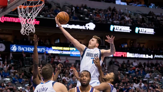 Luka Doncic jugando con los Dallas Mavericks Luka Doncic jugando con los Dallas Mavericks
