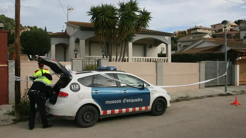 Dos agentes de los Mossos d'Esquadra