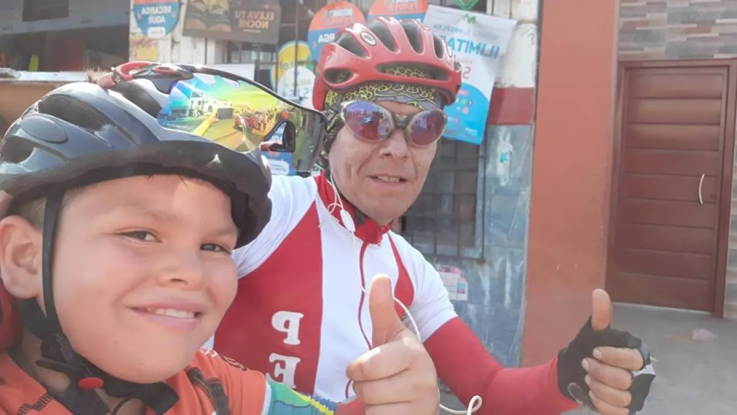 Lance Ramírez Alva, entrenando con su padre Lance Ramírez Alva, entrenando con su padre