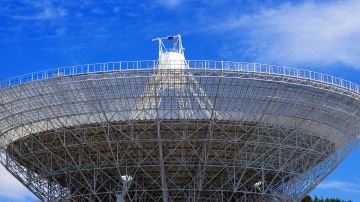 Los canadienses esperan que más telescopios ayuden a toparse con estas señales de radio Los canadienses esperan que más telescopios ayuden a toparse con estas señales de radio