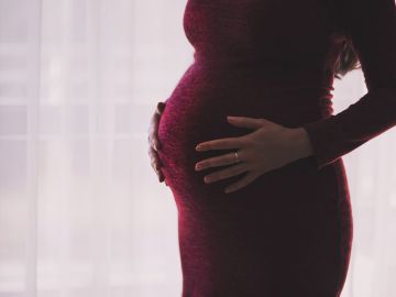 mujer embarazada mujer embarazada