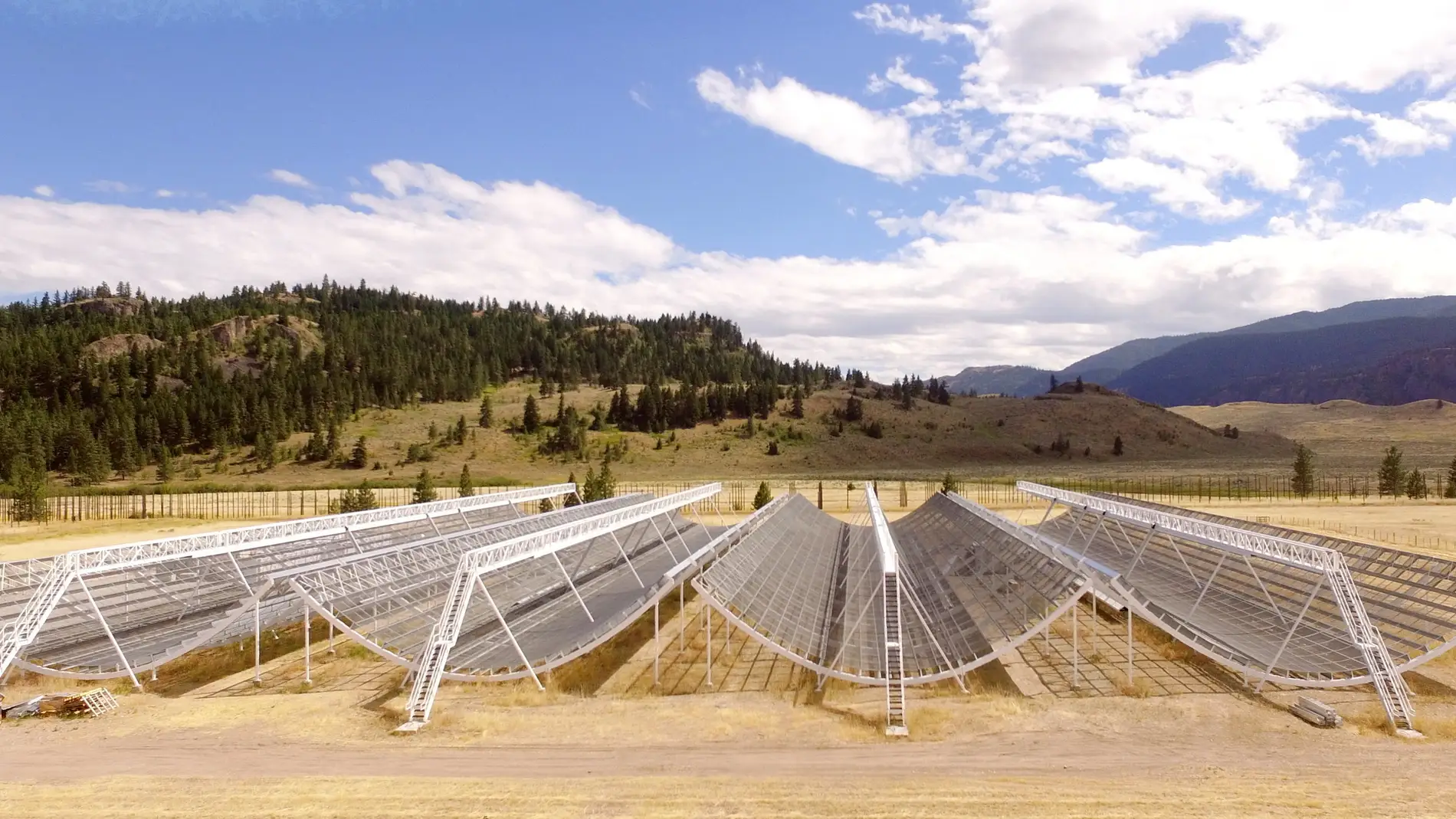 Una nueva senal de radio cosmica despierta las teorias alienigenas