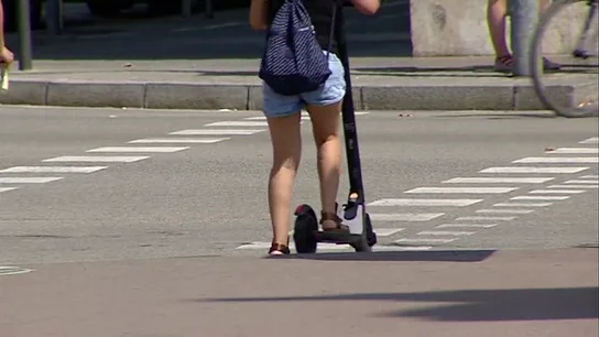 Ciudadano en un patinete Ciudadano en un patinete
