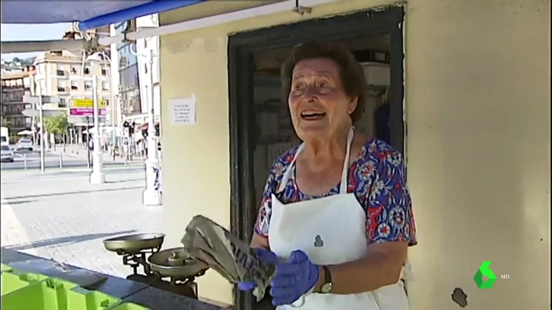 Isabel Castillo, la última sardinera de Santurtzi que sigue vendiendo pescado con sus 81 años