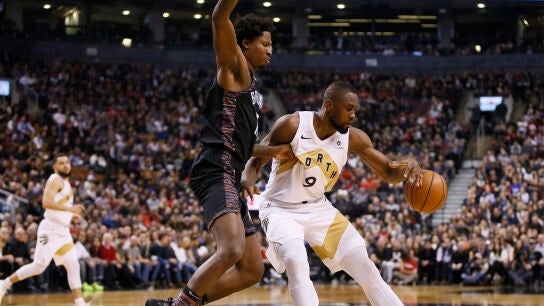 Serge Ibaka, en acci&oacute;n ante los Nets