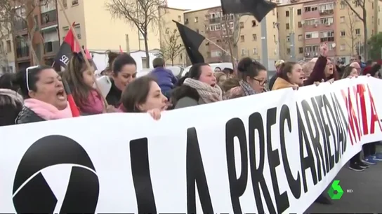 Manifestación en Badalona bajo el lema "la pobreza mata, vivienda digna ya" Manifestación en Badalona bajo el lema "la pobreza mata, vivienda digna ya"