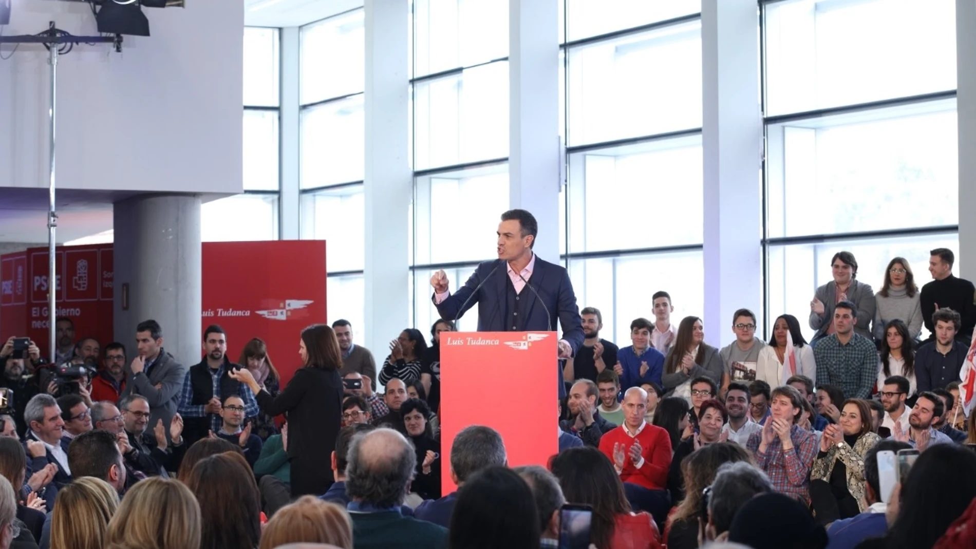 Pedro Sánchez en un acto del PSOE en Burgos