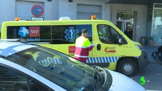 Imagen de archivo de una ambulancia Imagen de archivo de una ambulancia