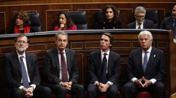 Los expresidentes Rajoy, Zapatero, Aznar y González en el Congreso