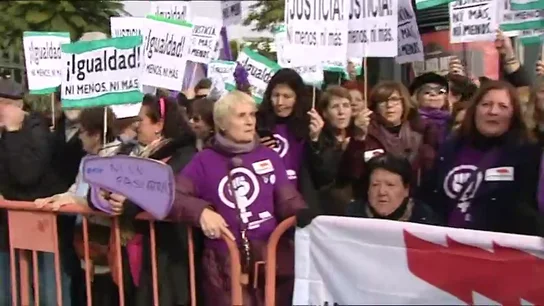 Manifestación feminista ante el Parlamento andaluz Manifestación feminista ante el Parlamento andaluz