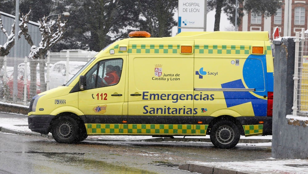 Trabajadores se quejan del lamentable estado de las ambulancias