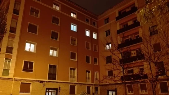 Edificio del piso en el que vivía la anciana fallecida Edificio del piso en el que vivía la anciana fallecida