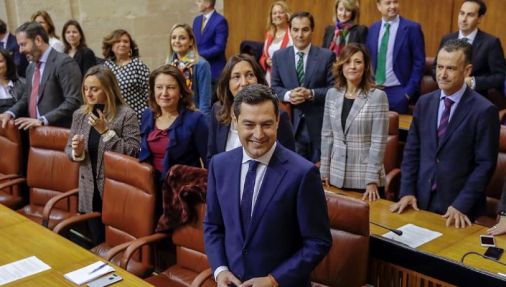 Juanma Moreno en el Parlamento de Andalucía