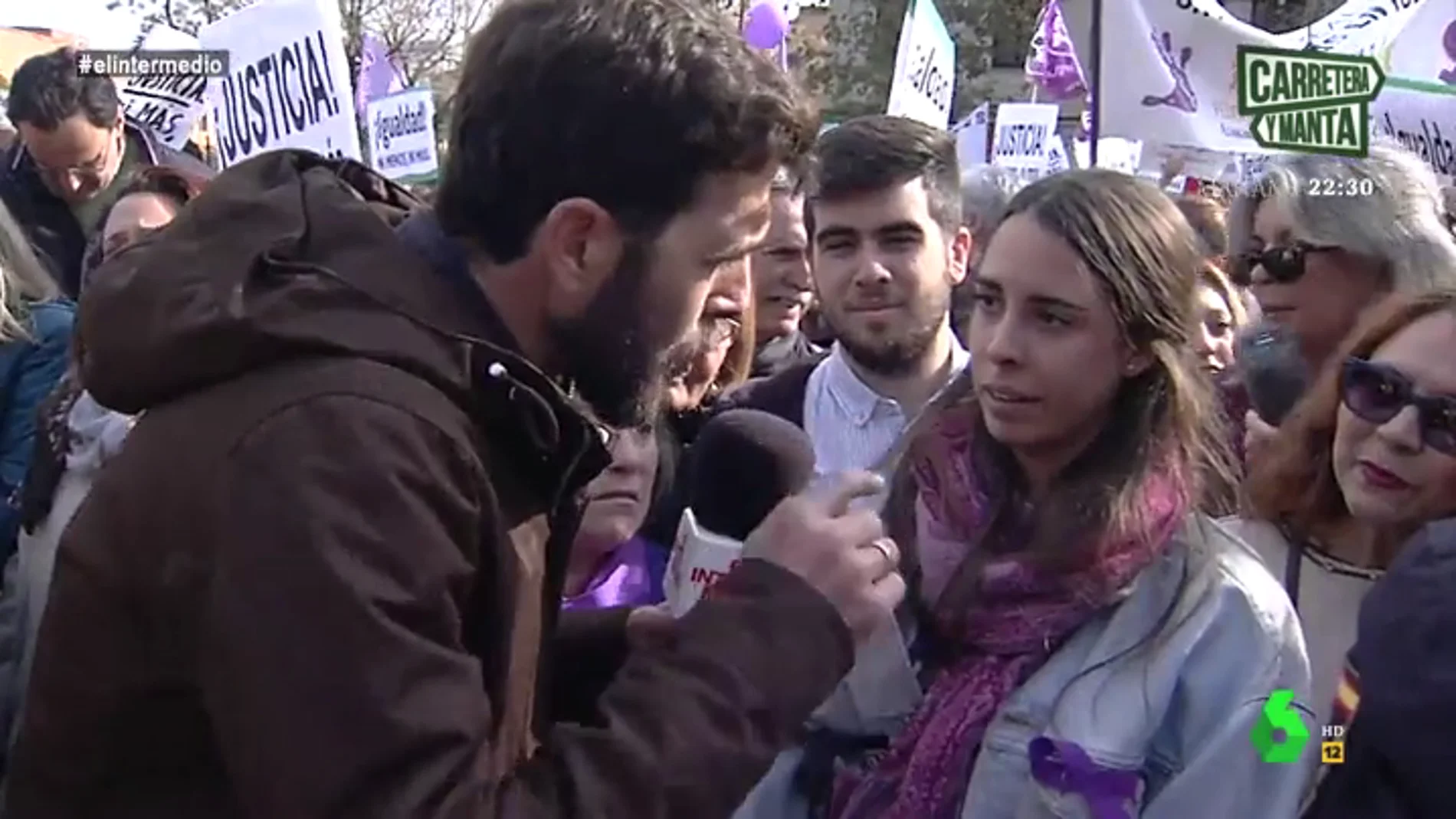 Gonzo en una manifestación feminista en Andalucía