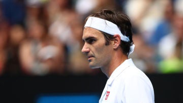 Roger Federer celebrando la victoria en un partido del Open de Australia