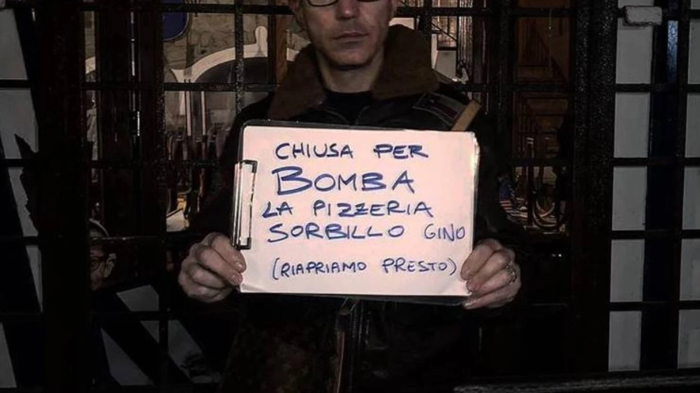 Gino Sorbillo, el dueño de la pizzería denuncia los hechos Gino Sorbillo, el dueño de la pizzería denuncia los hechos