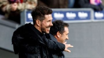 Simeone en el choque contra el Girona