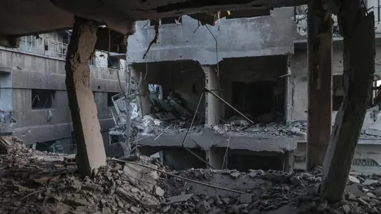 Calma tensa en Manbech tras el atentado suicida del EI contra la coalición Calma tensa en Manbech tras el atentado suicida del EI contra la coalición